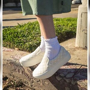 Vans slip on platform shoes